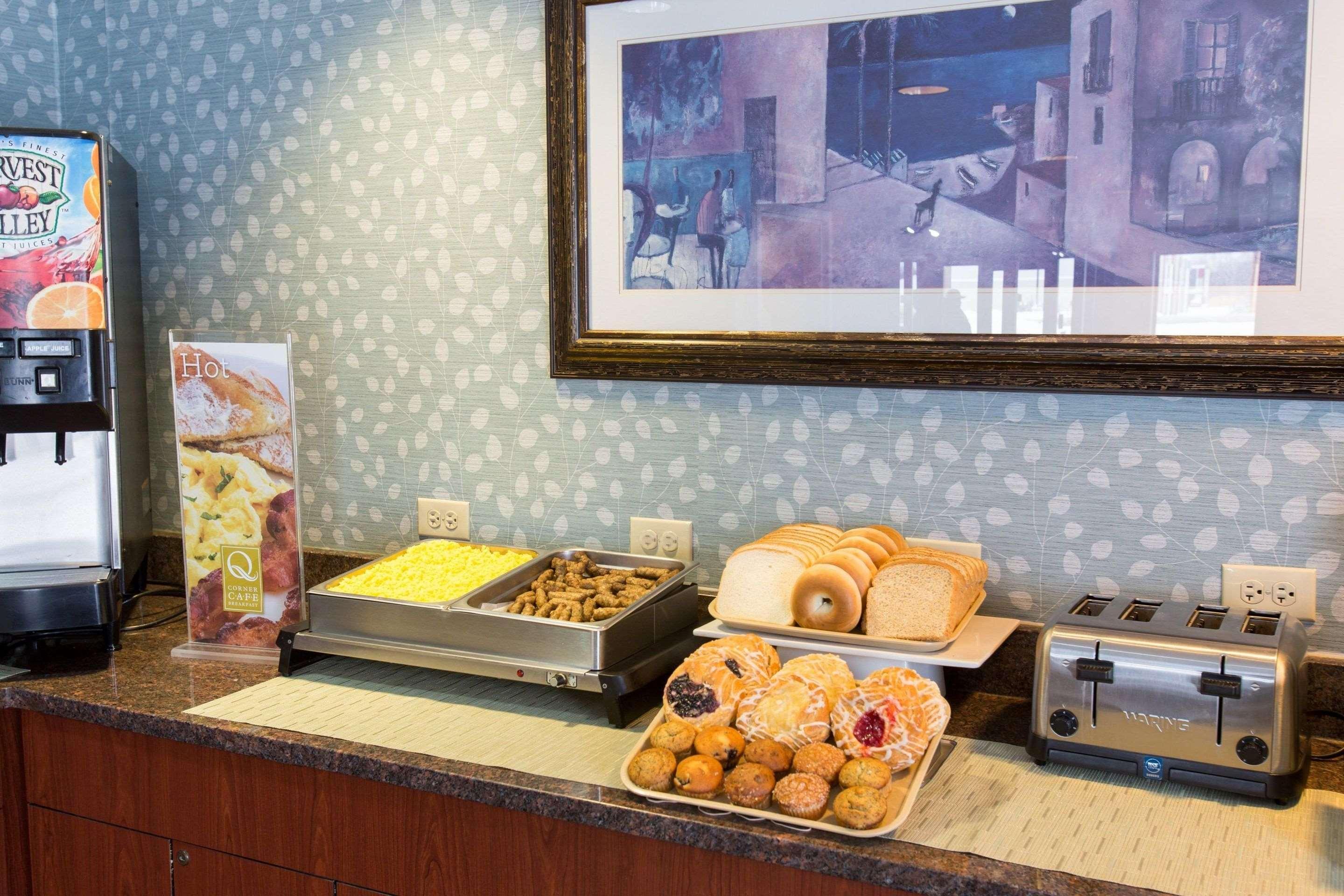 Quality Inn & Suites Big Rapids Near University מראה חיצוני תמונה