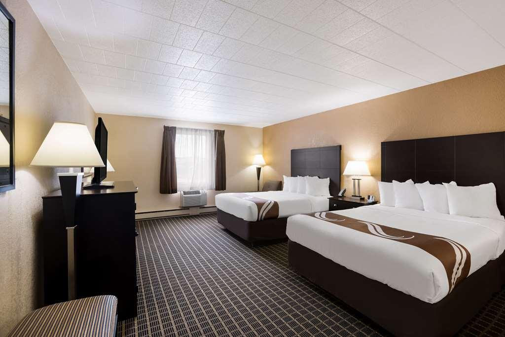 Quality Inn & Suites Big Rapids Near University חדר תמונה